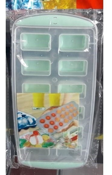 Cubetera Hielera Plastica Base Silicona Diferentes Formas Celeste - 1